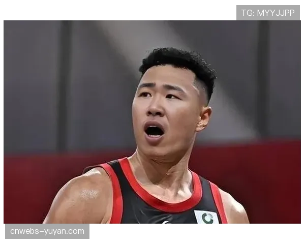 贺希宁完成抢断并快攻扣篮，个人得分突破5000分大关